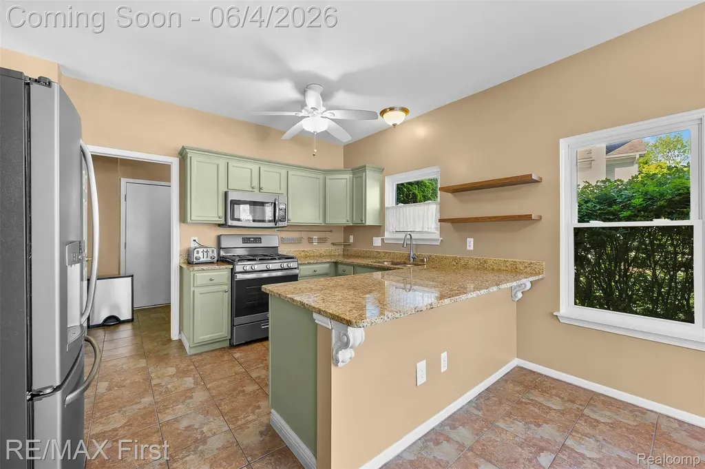 8559 Barrington Drive Superior Charter Township MI 48198