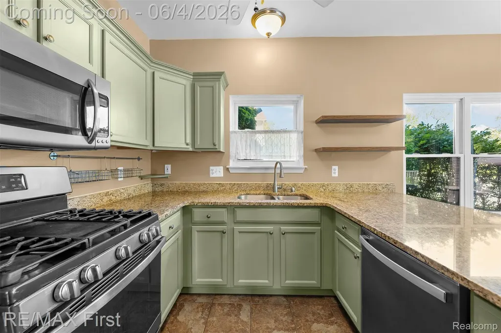 8559 Barrington Drive Superior Charter Township MI 48198