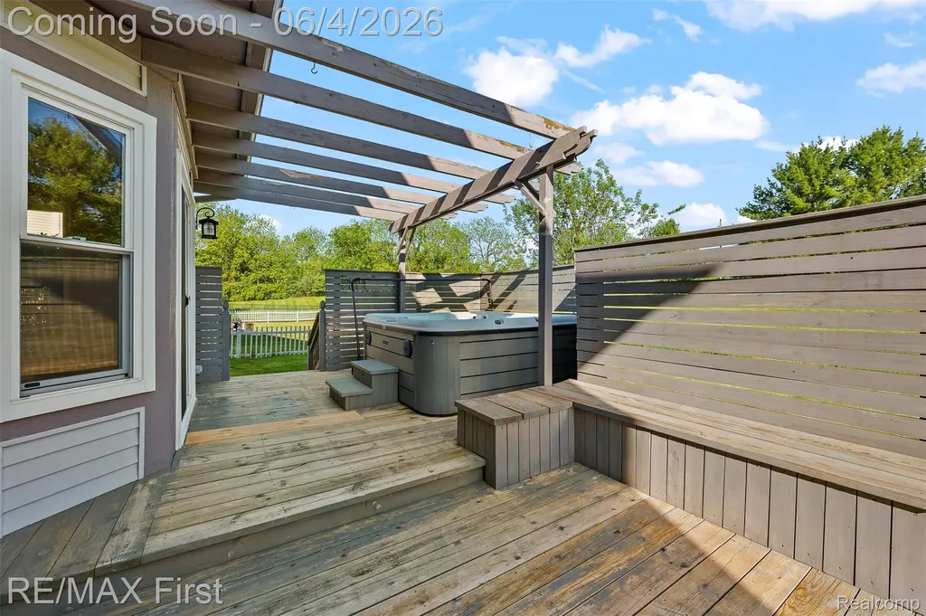 8559 Barrington Drive Superior Charter Township MI 48198