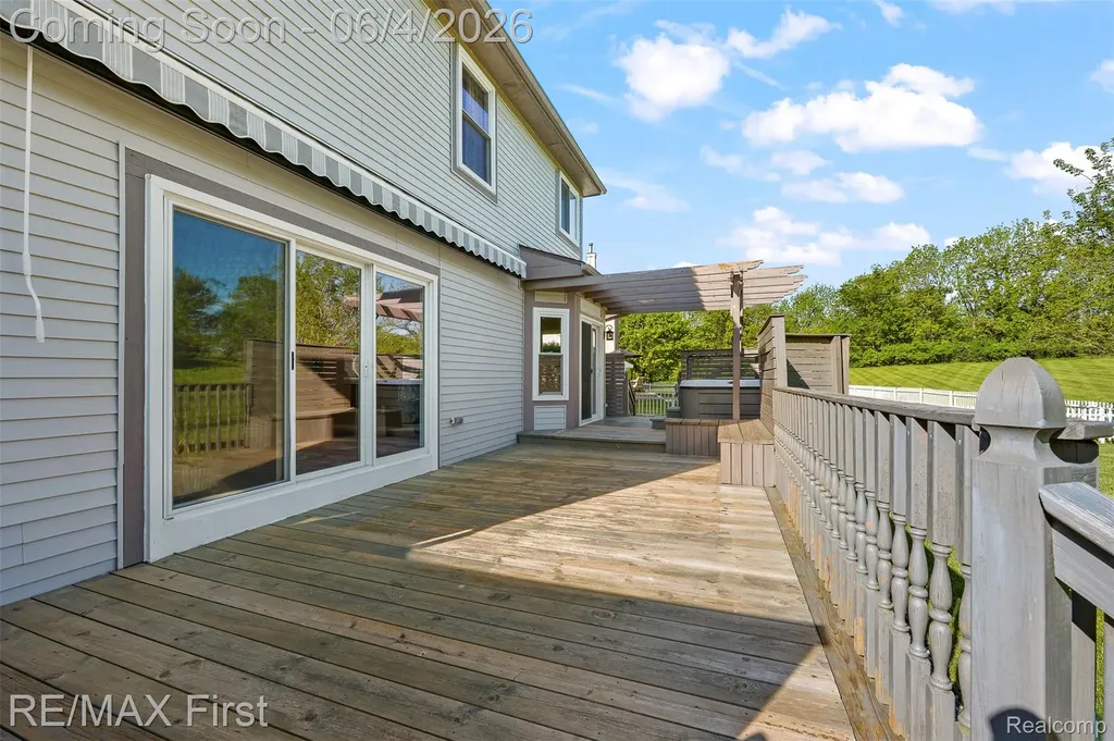 8559 Barrington Drive Superior Charter Township MI 48198