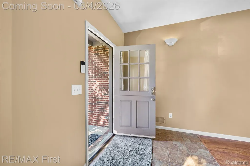 8559 Barrington Drive Superior Charter Township MI 48198