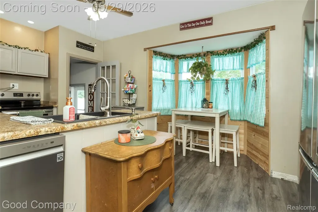 140 W Vesey Street Petersburg City MI 49270