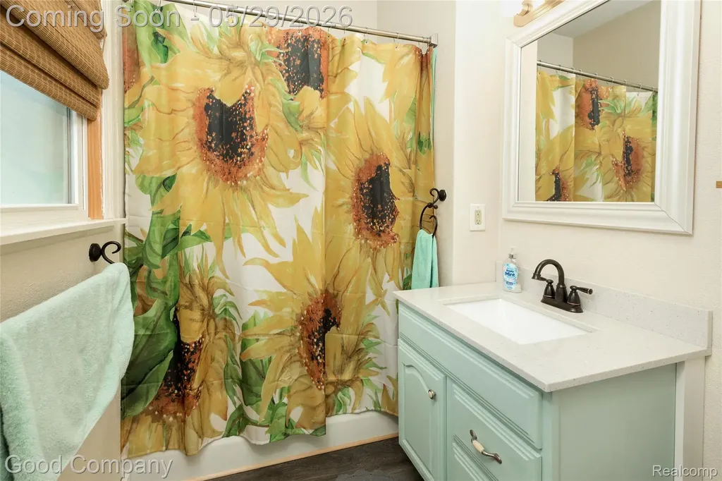 140 W Vesey Street Petersburg City MI 49270