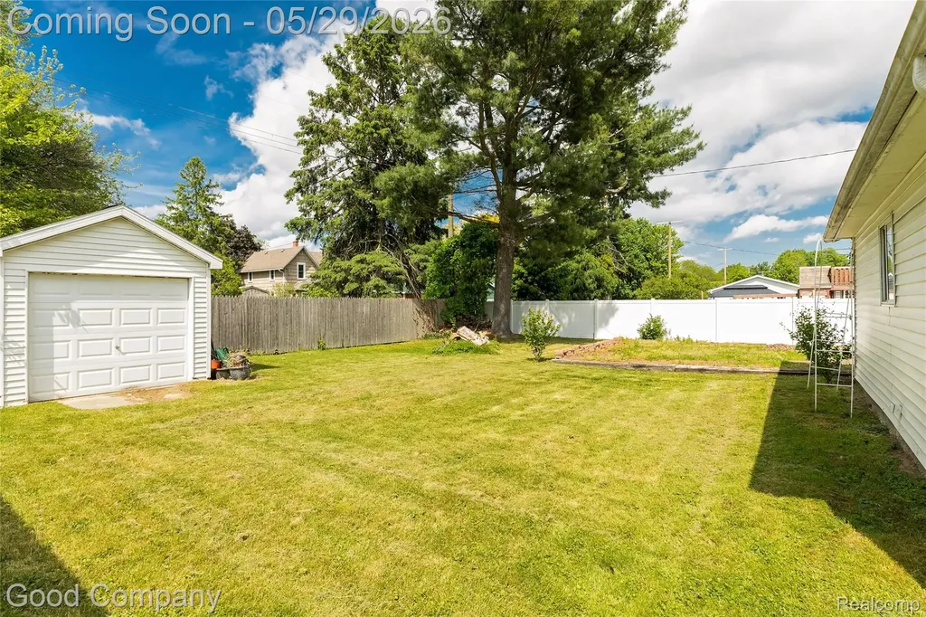 140 W Vesey Street Petersburg City MI 49270