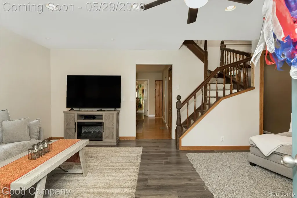 140 W Vesey Street Petersburg City MI 49270