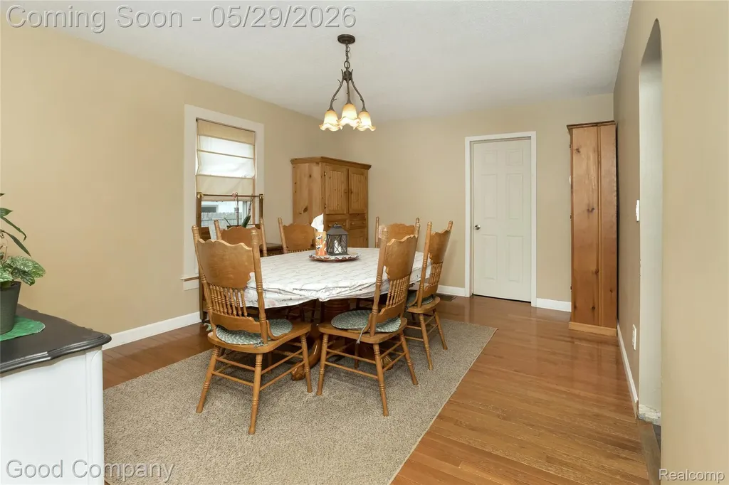 140 W Vesey Street Petersburg City MI 49270