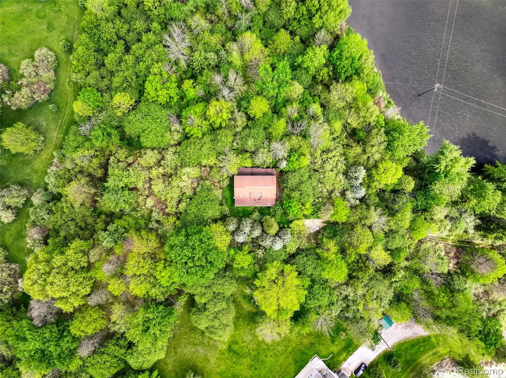 2626 Bullock Road Elba Township MI 48446