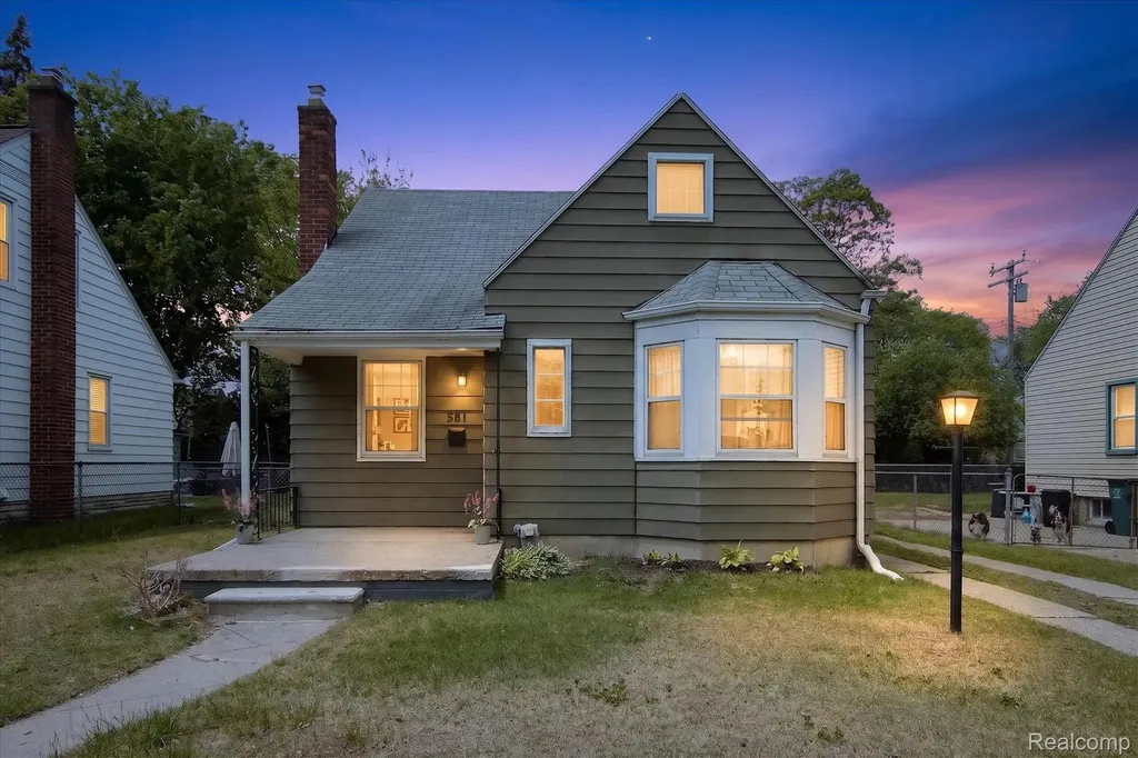 581 Flowerdale Street Ferndale City MI 48220