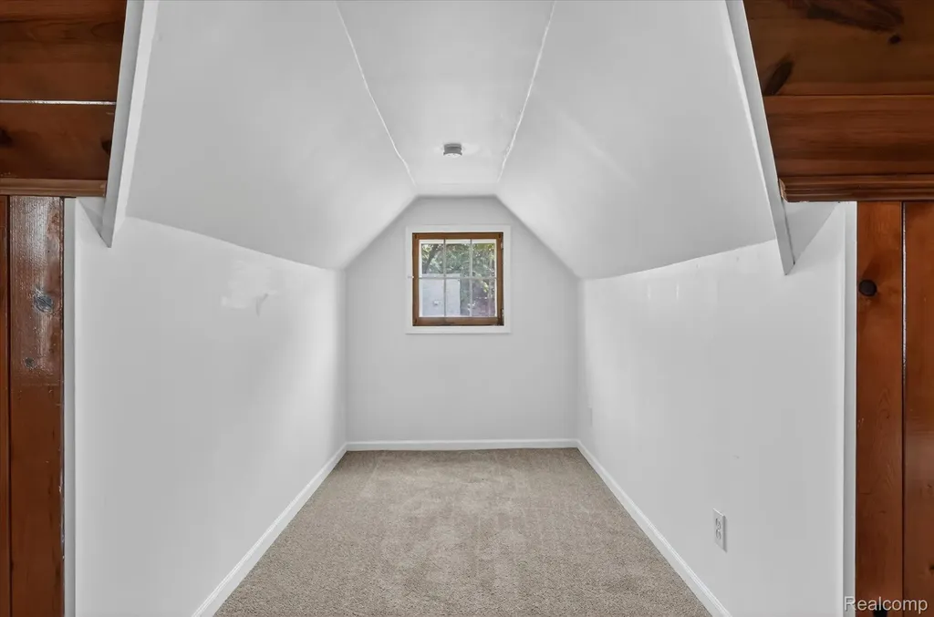 581 Flowerdale Street Ferndale City MI 48220