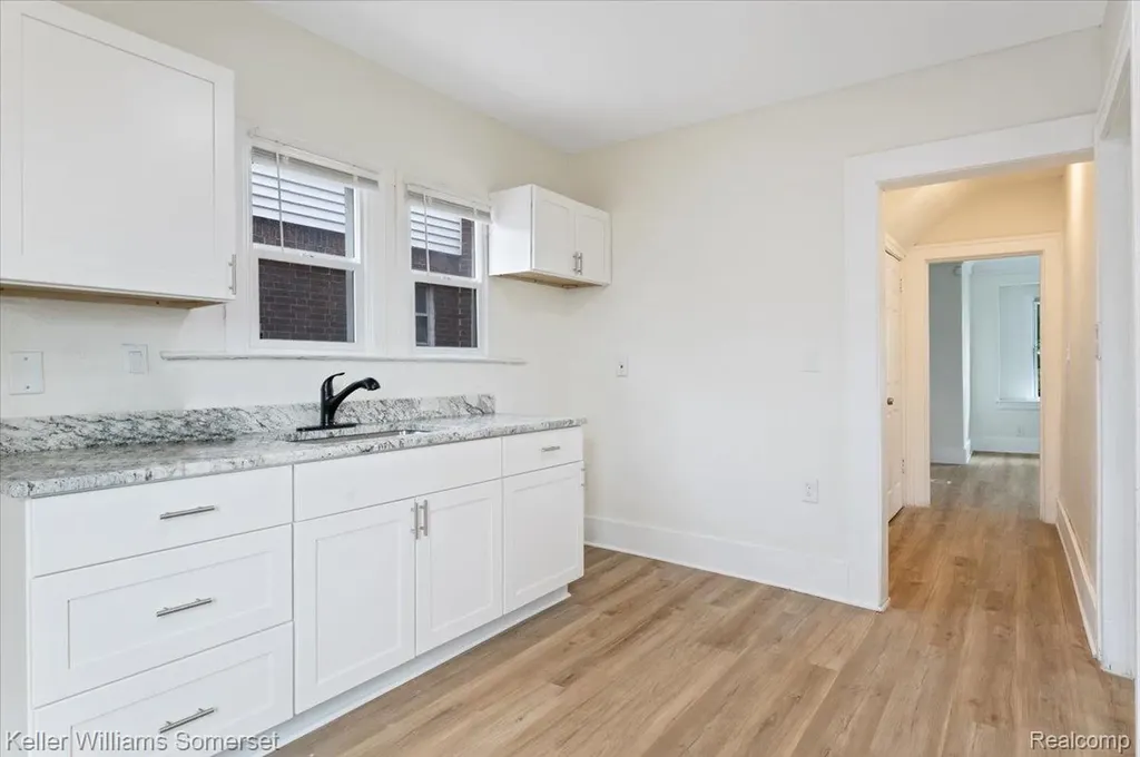 2633 Burlingame Street Detroit City MI 48206