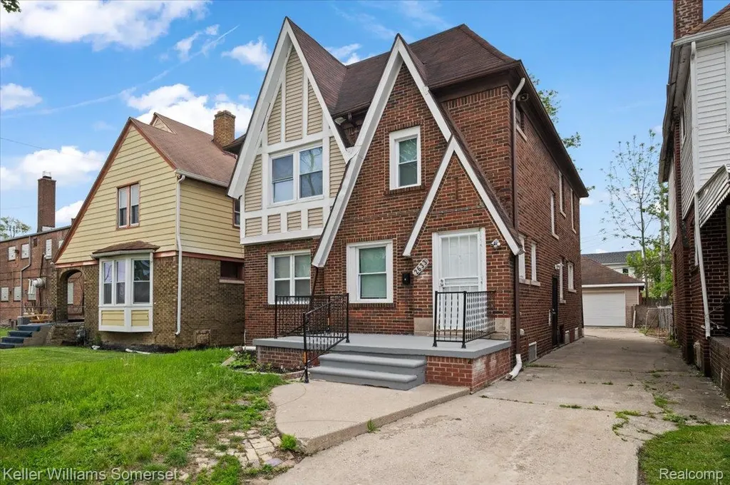 2633 Burlingame Street Detroit City MI 48206