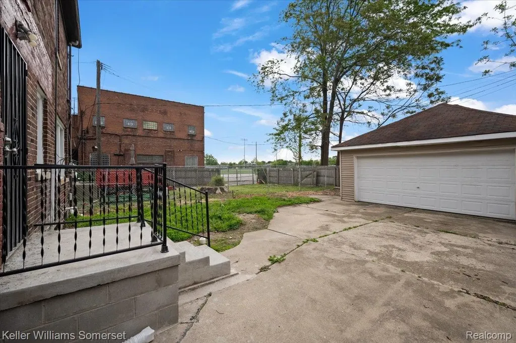 2633 Burlingame Street Detroit City MI 48206