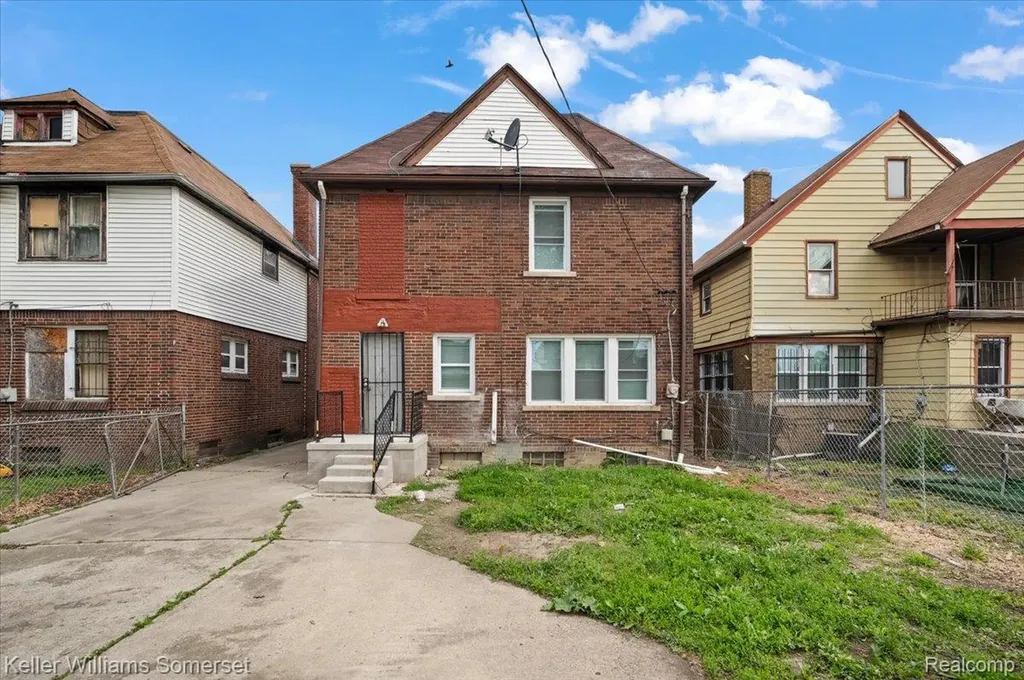 2633 Burlingame Street Detroit City MI 48206