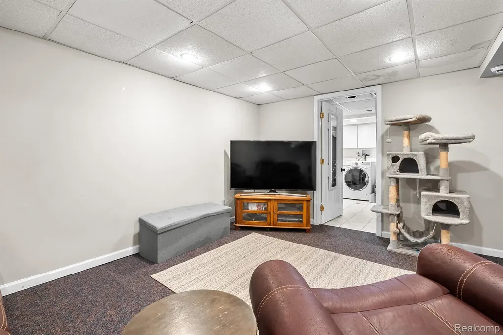 2430 Outlook Street Kalamazoo City MI 49001