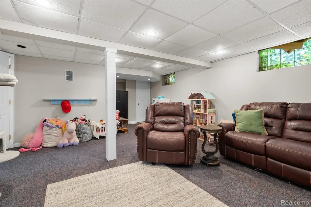 2430 Outlook Street Kalamazoo City MI 49001