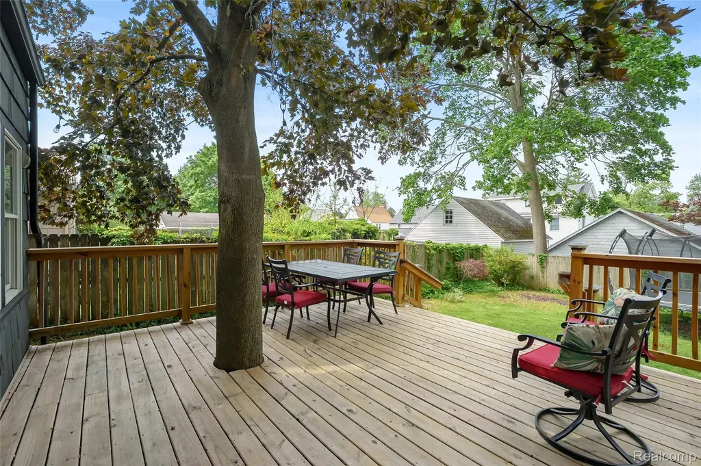 2430 Outlook Street Kalamazoo City MI 49001