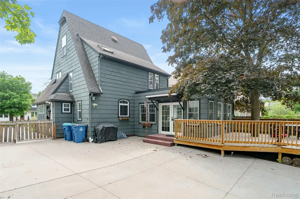 2430 Outlook Street Kalamazoo City MI 49001