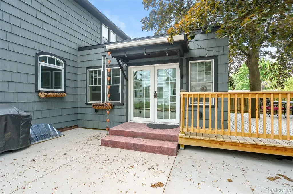 2430 Outlook Street Kalamazoo City MI 49001