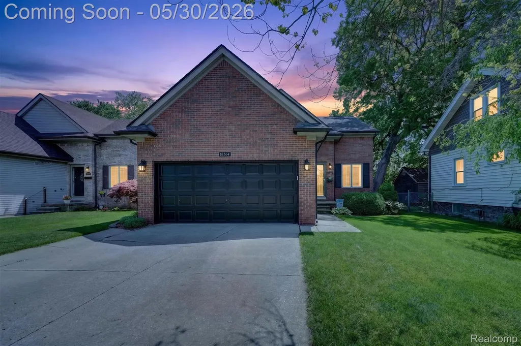 18364 Beechwood Street Roseville City MI 48066