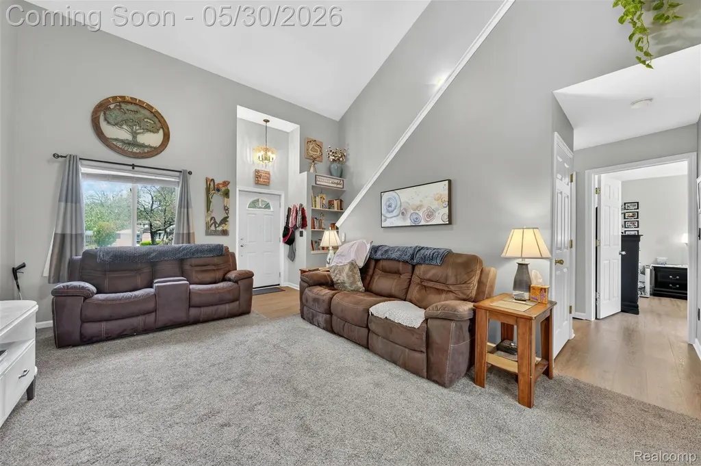 18364 Beechwood Street Roseville City MI 48066