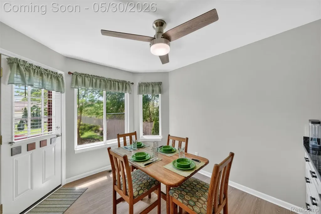 18364 Beechwood Street Roseville City MI 48066