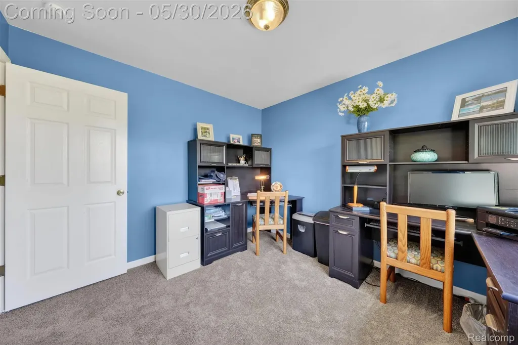 18364 Beechwood Street Roseville City MI 48066