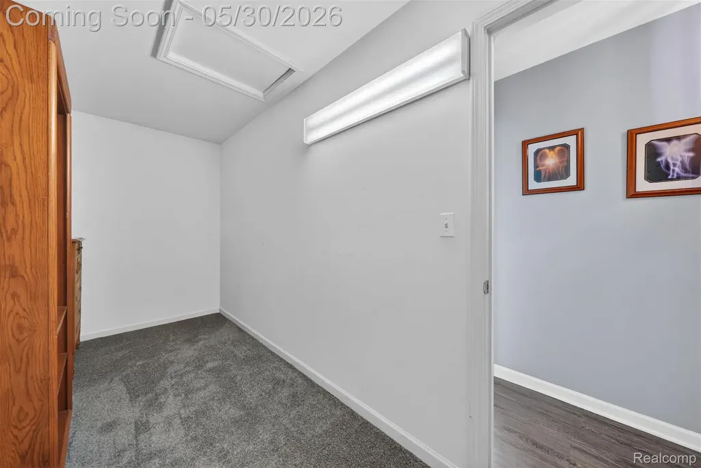 18364 Beechwood Street Roseville City MI 48066