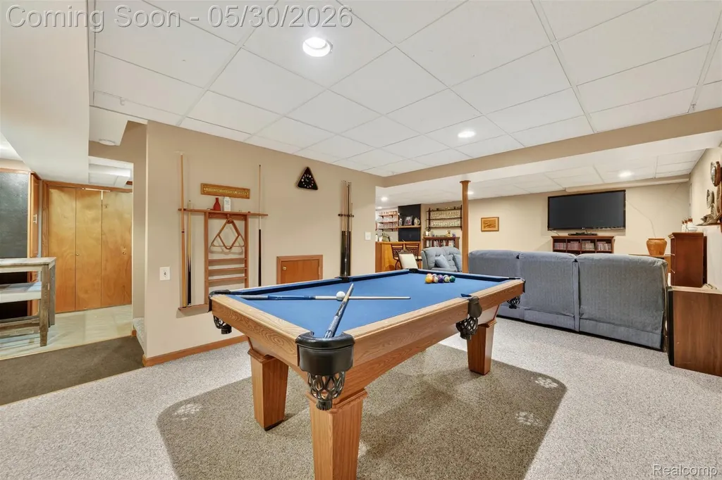 18364 Beechwood Street Roseville City MI 48066