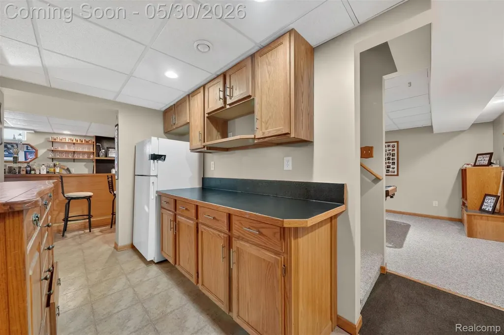 18364 Beechwood Street Roseville City MI 48066