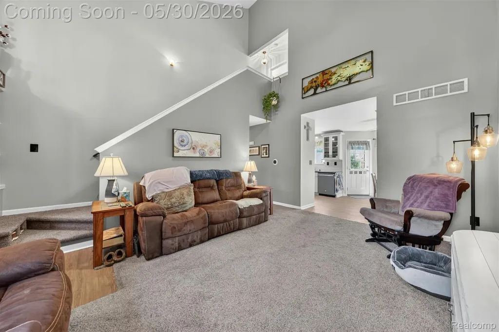 18364 Beechwood Street Roseville City MI 48066