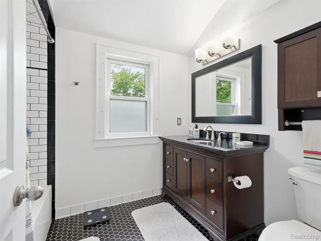 1178 Withington Street Ferndale City MI 48220