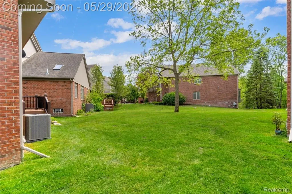 54745 Four Seasons Drive Shelby Charter Township MI 48316