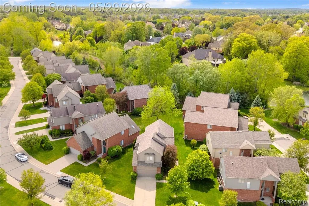 54745 Four Seasons Drive Shelby Charter Township MI 48316