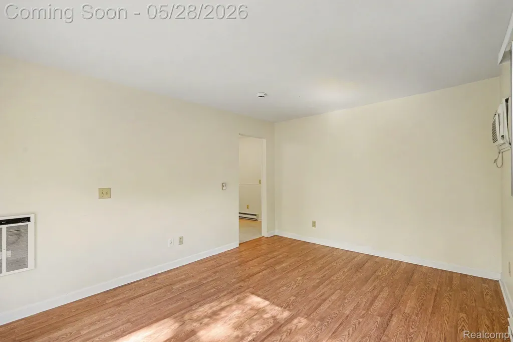 1691 S Lakeview Lane Highland Charter Township MI 48357