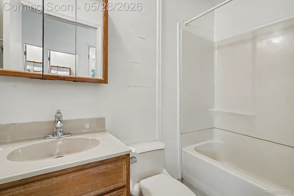 1691 S Lakeview Lane Highland Charter Township MI 48357
