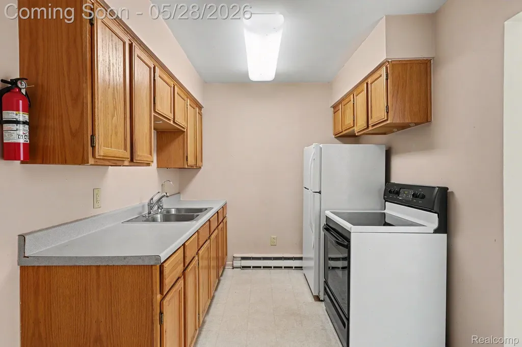 1691 S Lakeview Lane Highland Charter Township MI 48357