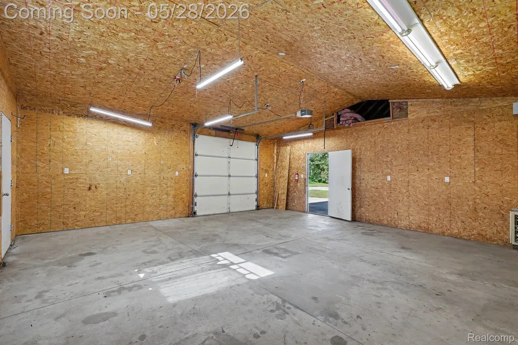 1691 S Lakeview Lane Highland Charter Township MI 48357