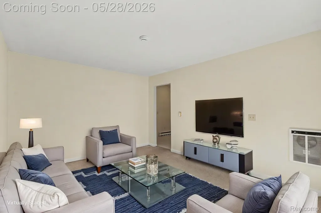 1691 S Lakeview Lane Highland Charter Township MI 48357