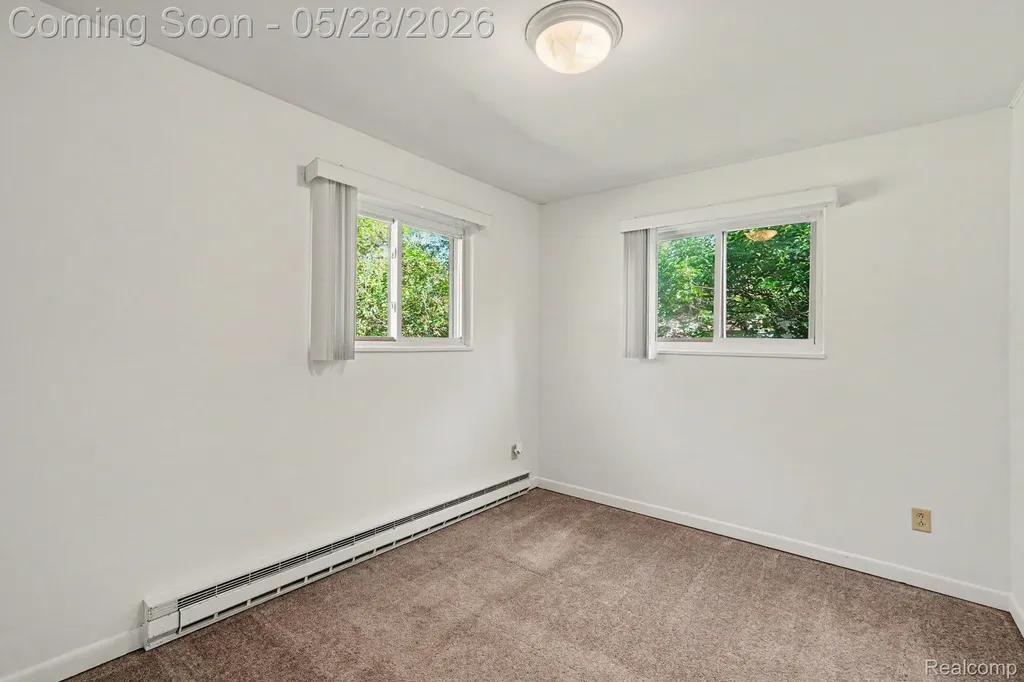 1691 S Lakeview Lane Highland Charter Township MI 48357