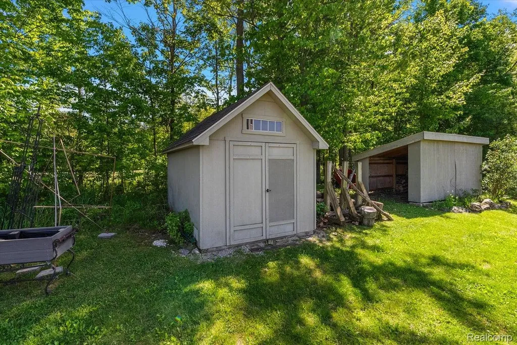 5035 Hidden Ridge Drive Hadley Township MI 48455