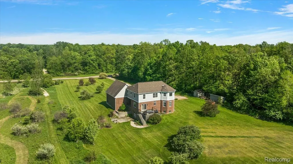 5035 Hidden Ridge Drive Hadley Township MI 48455