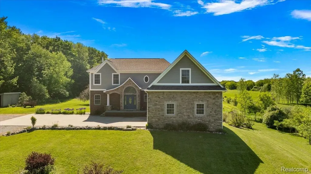 5035 Hidden Ridge Drive Hadley Township MI 48455