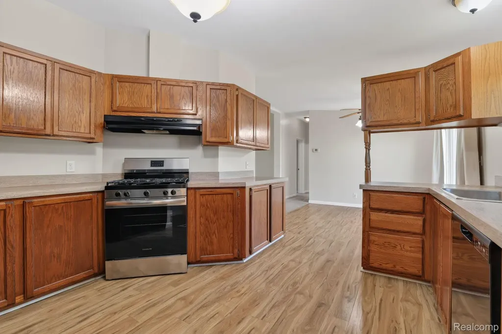 4050 Thompson Road Fenton Charter Township MI 48451