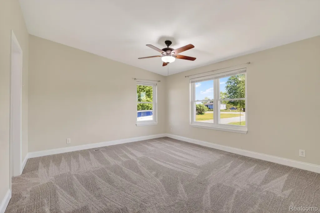 4050 Thompson Road Fenton Charter Township MI 48451