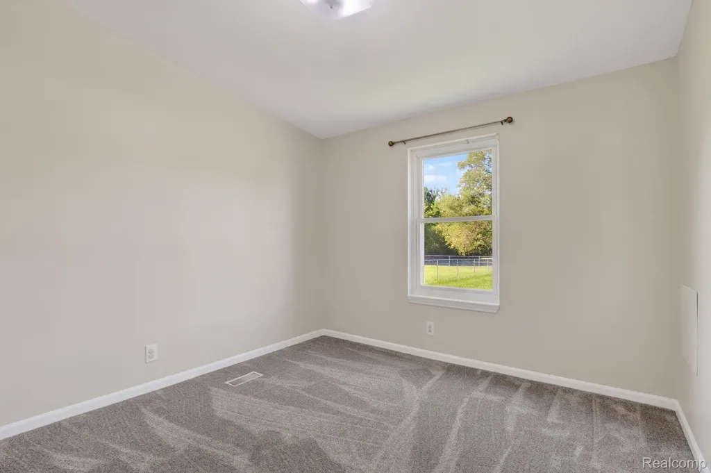 4050 Thompson Road Fenton Charter Township MI 48451
