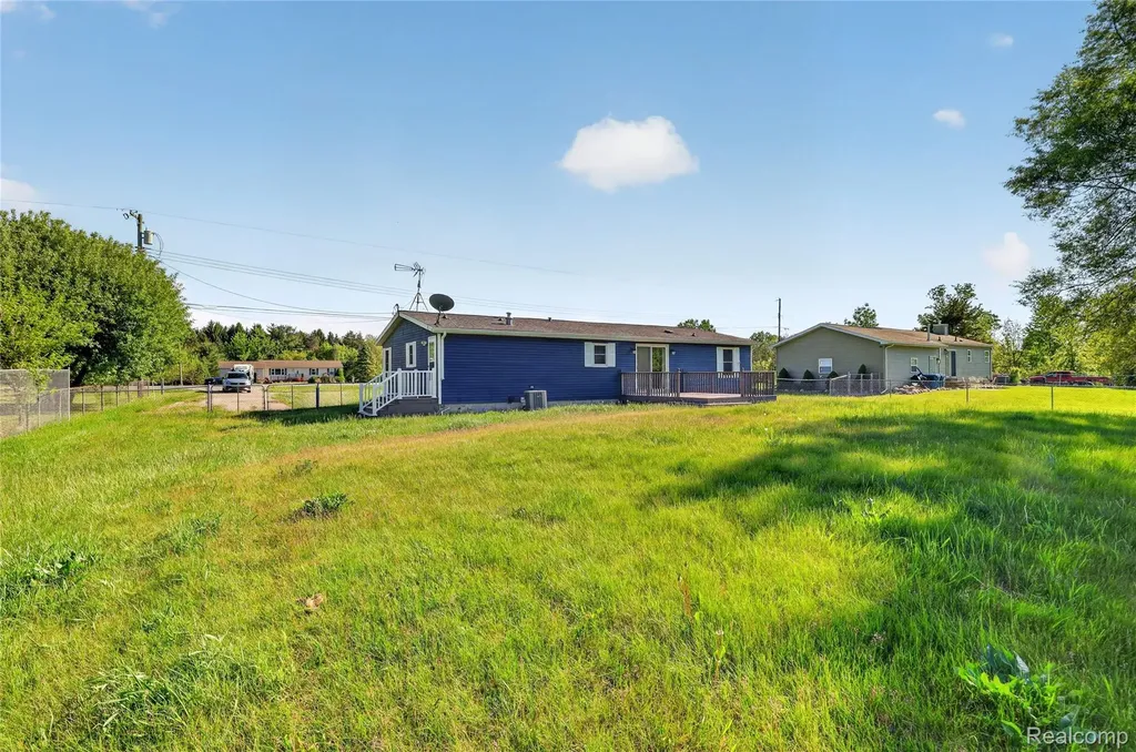 4050 Thompson Road Fenton Charter Township MI 48451