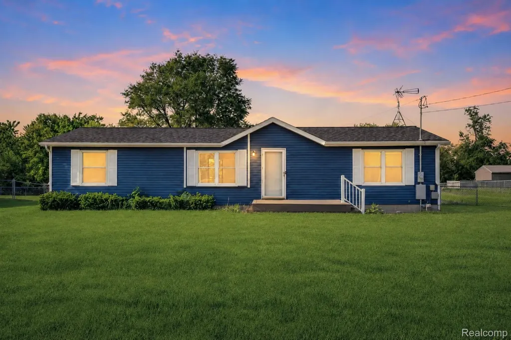 4050 Thompson Road Fenton Charter Township MI 48451