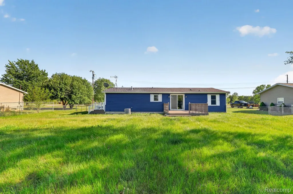 4050 Thompson Road Fenton Charter Township MI 48451