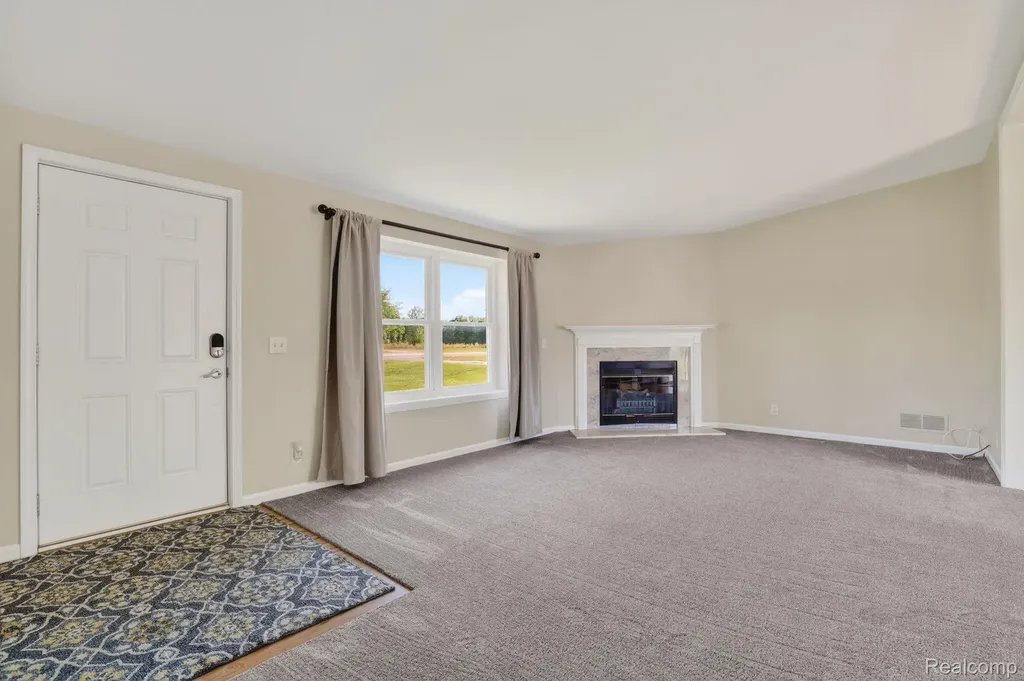 4050 Thompson Road Fenton Charter Township MI 48451