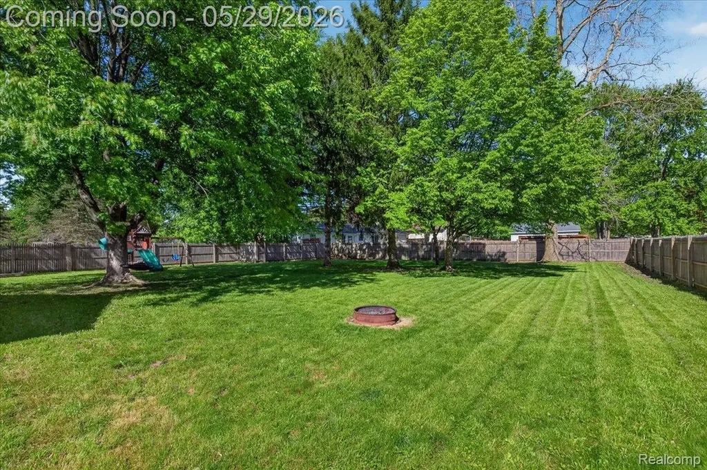 10350 Ataberry Drive Vienna Charter Township MI 48420